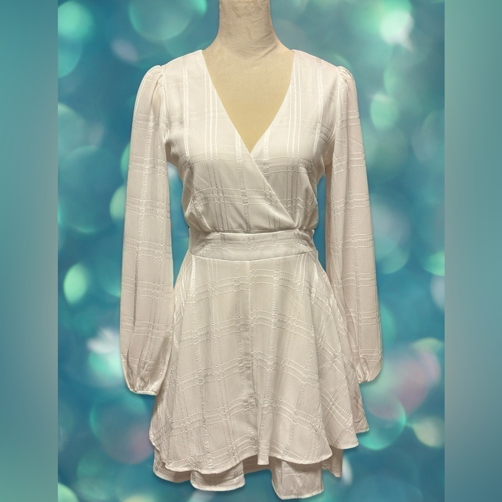 ALLISON & KELLY LONG SLEEVE DOUBLE HEM TIE WAIST DRESS